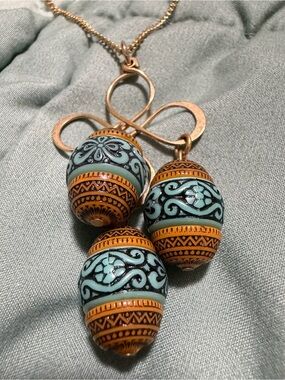 Sarah Coventry Turquoise and Gold Filigree Triple Drop Necklace